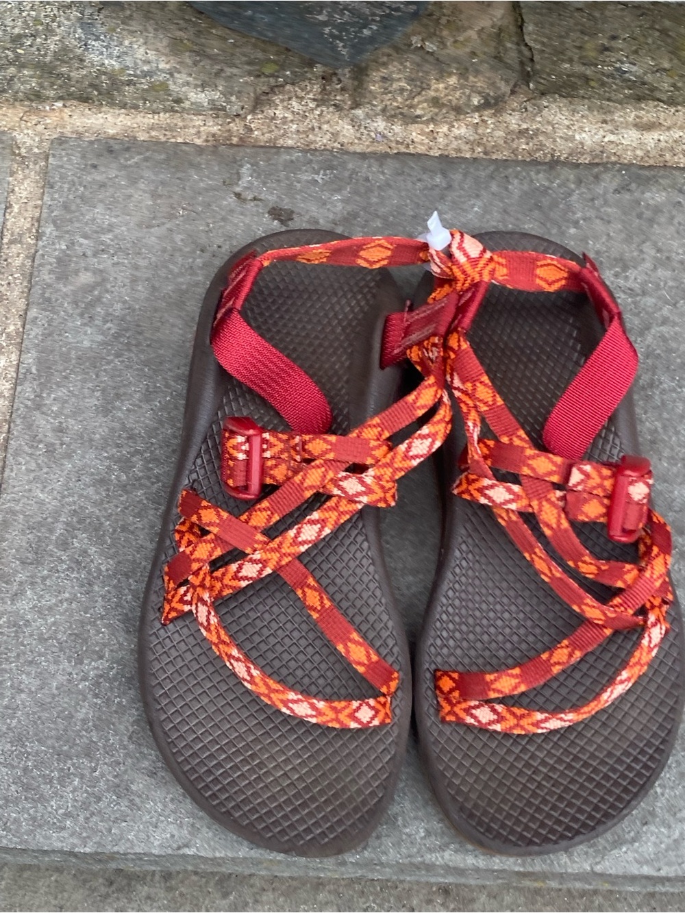 Chaco Women's Orange Red Patterned Strap Sandals 7 - Picture 2 of 13